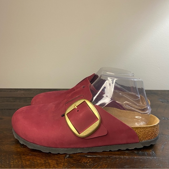 Birkenstock Boston Big Buckle - Zoccoli In Pelle Nubuck Con Fibbia Grande - Colore Berry Crush - Taglia 37 EU - Made In Germany